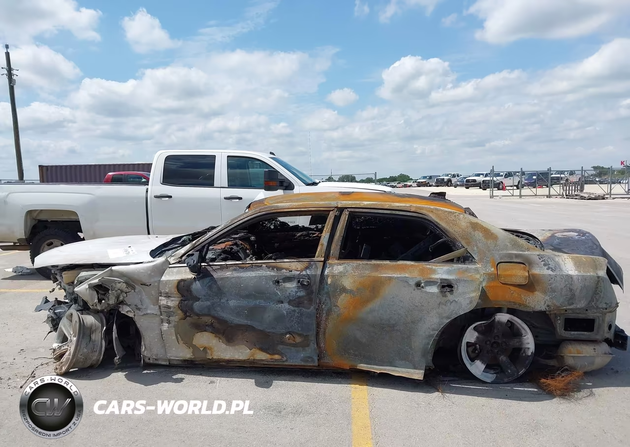 2021 Chrysler 300 VIN:2C3CCABG3MH595758 - 14
