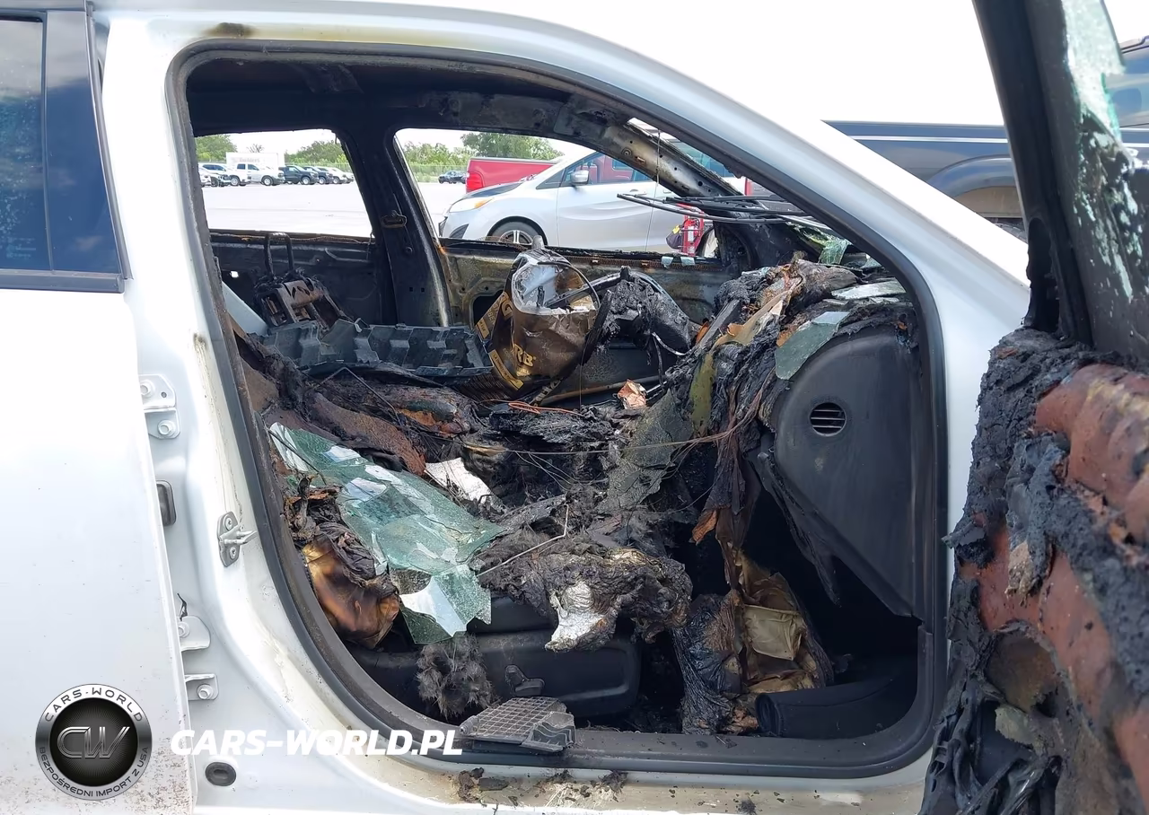 2021 Chrysler 300 VIN:2C3CCABG3MH595758 - 5
