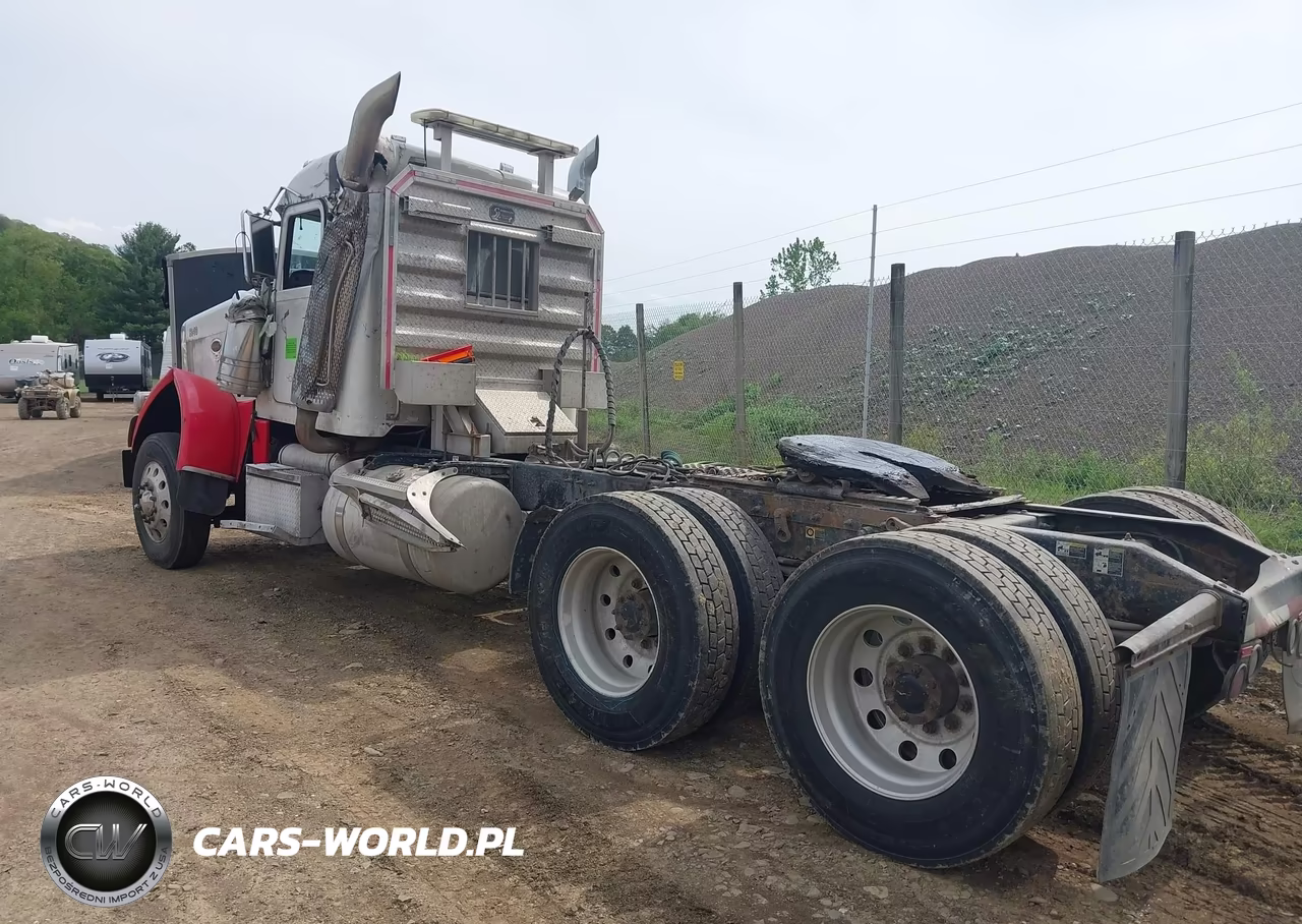 2014 Peterbilt 388 VIN:1XPWD49X5ED219640 - 3