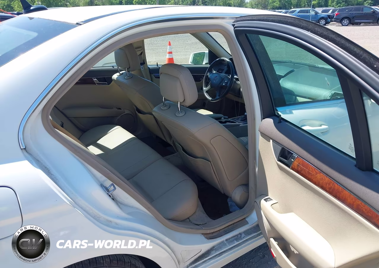 2010 Mercedes-Benz C 300 Luxury-Sport VIN:WDDGF5EB4AF419686 - 8