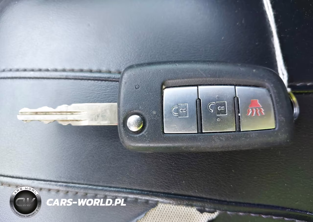 2019 Nissan Rogue S VIN:5N1AT2MT3KC823160 - 11