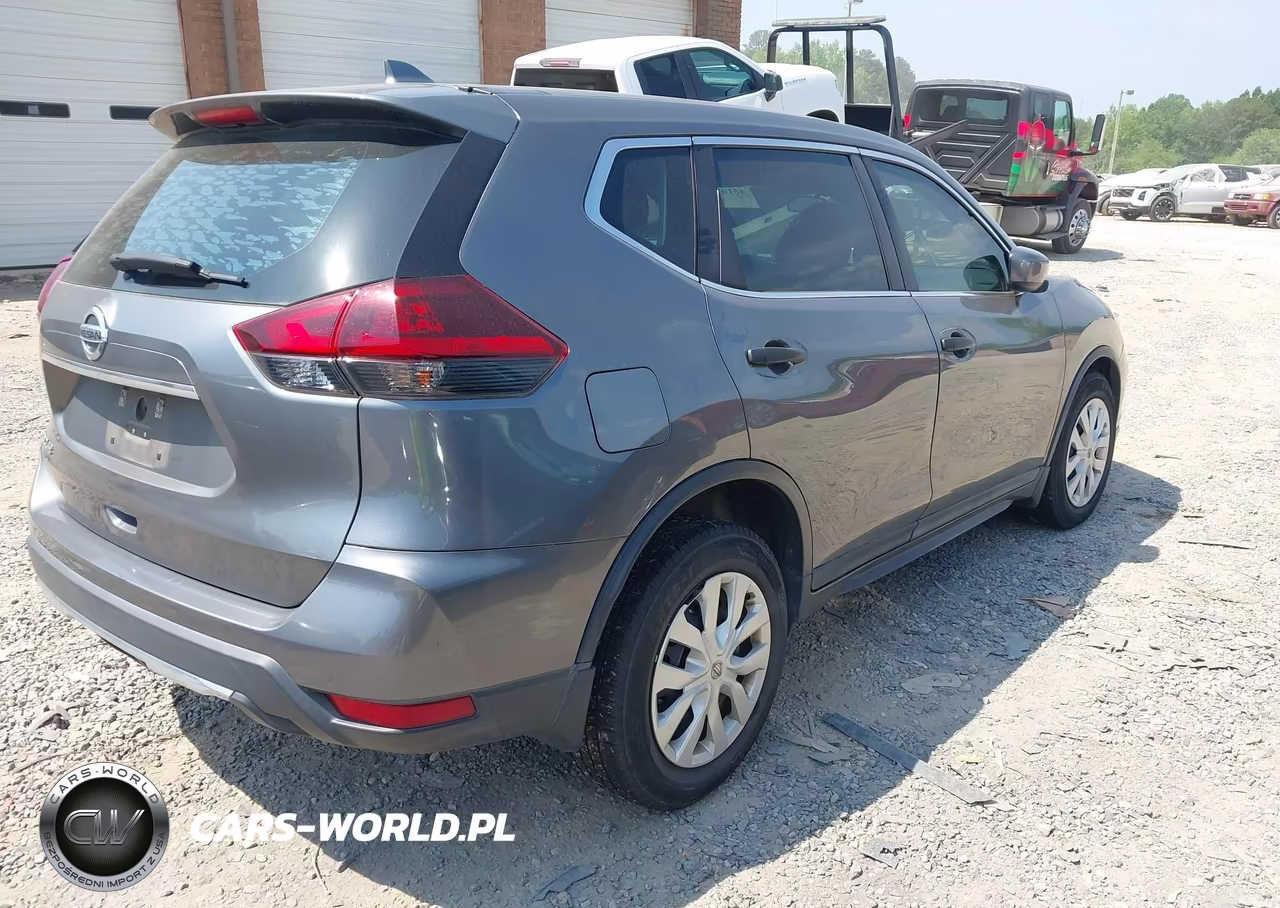 2019 Nissan Rogue S VIN:5N1AT2MT3KC823160 - 4