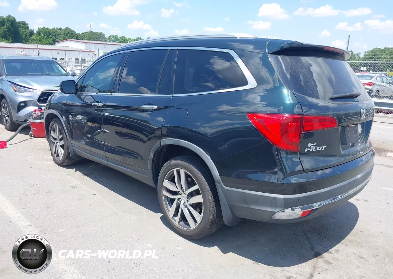2016 Honda Pilot Touring VIN:5FNYF5H91GB054551 - 3