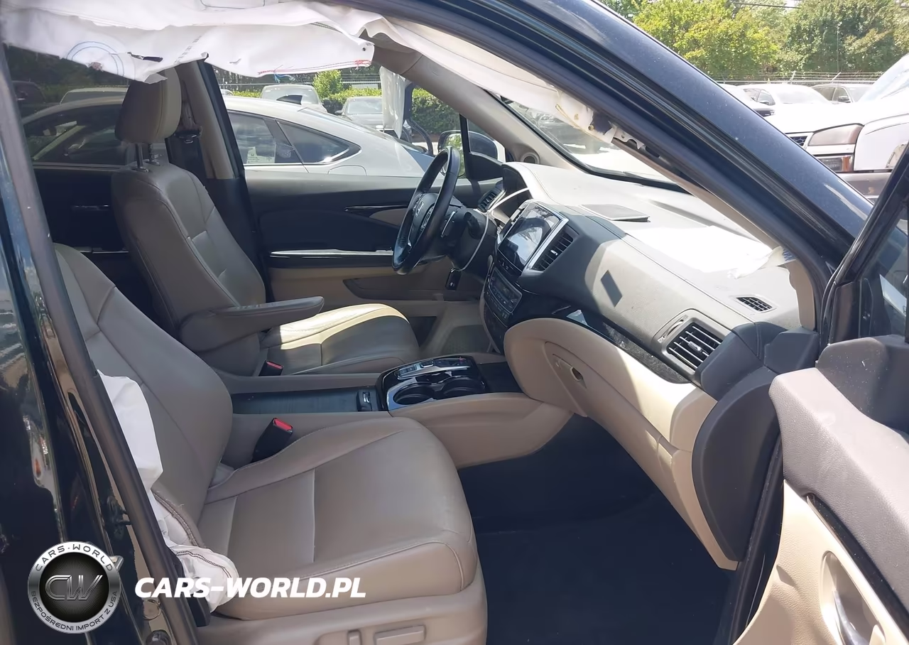 2016 Honda Pilot Touring VIN:5FNYF5H91GB054551 - 5