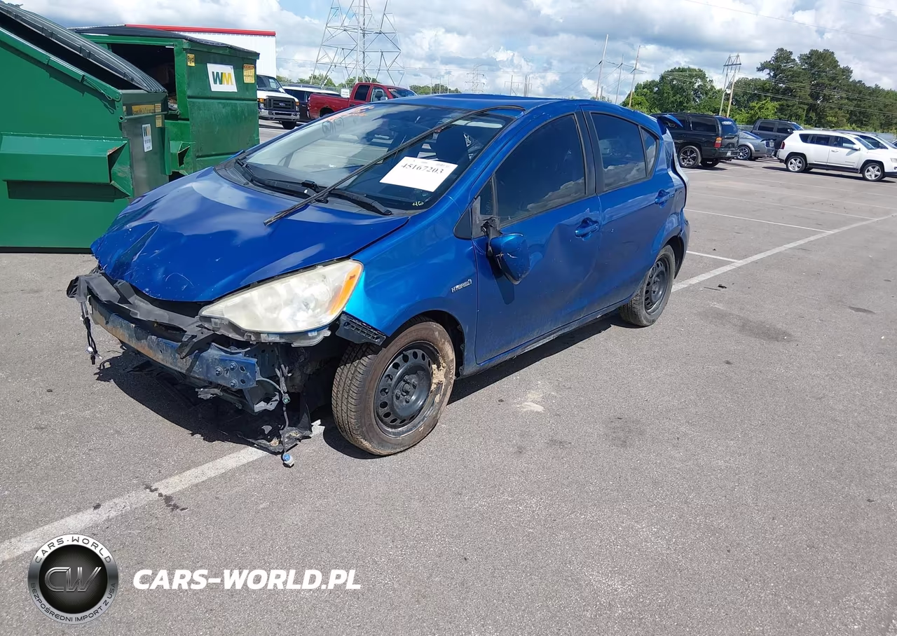 2014 Toyota Prius C Two VIN:JTDKDTB3XE1568103 - 2