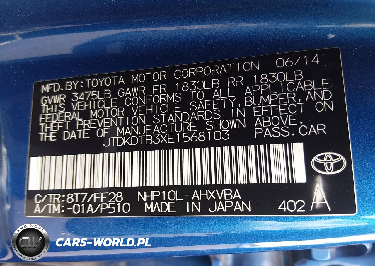 2014 Toyota Prius C Two VIN:JTDKDTB3XE1568103 - 9