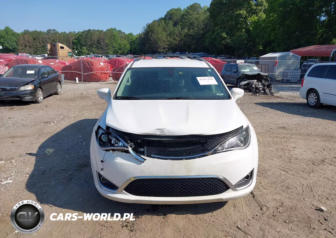 2020 Chrysler Pacifica Touring L VIN:2C4RC1BG5LR114326 - 12