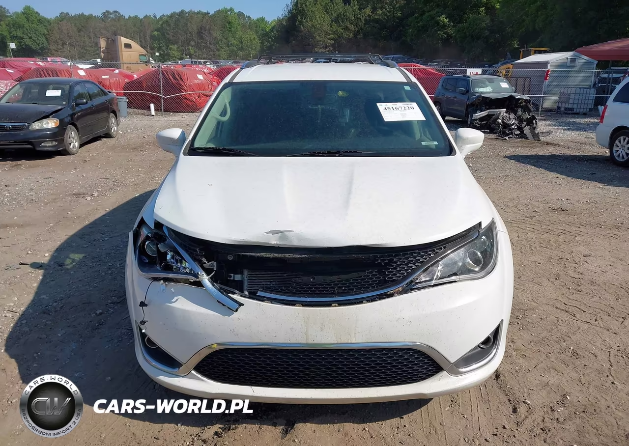 2020 Chrysler Pacifica Touring L VIN:2C4RC1BG5LR114326 - 6