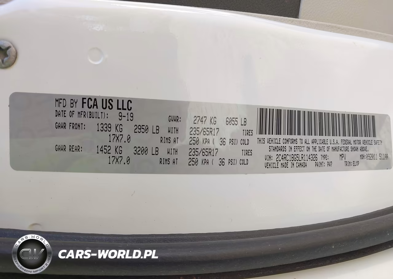 2020 Chrysler Pacifica Touring L VIN:2C4RC1BG5LR114326 - 9