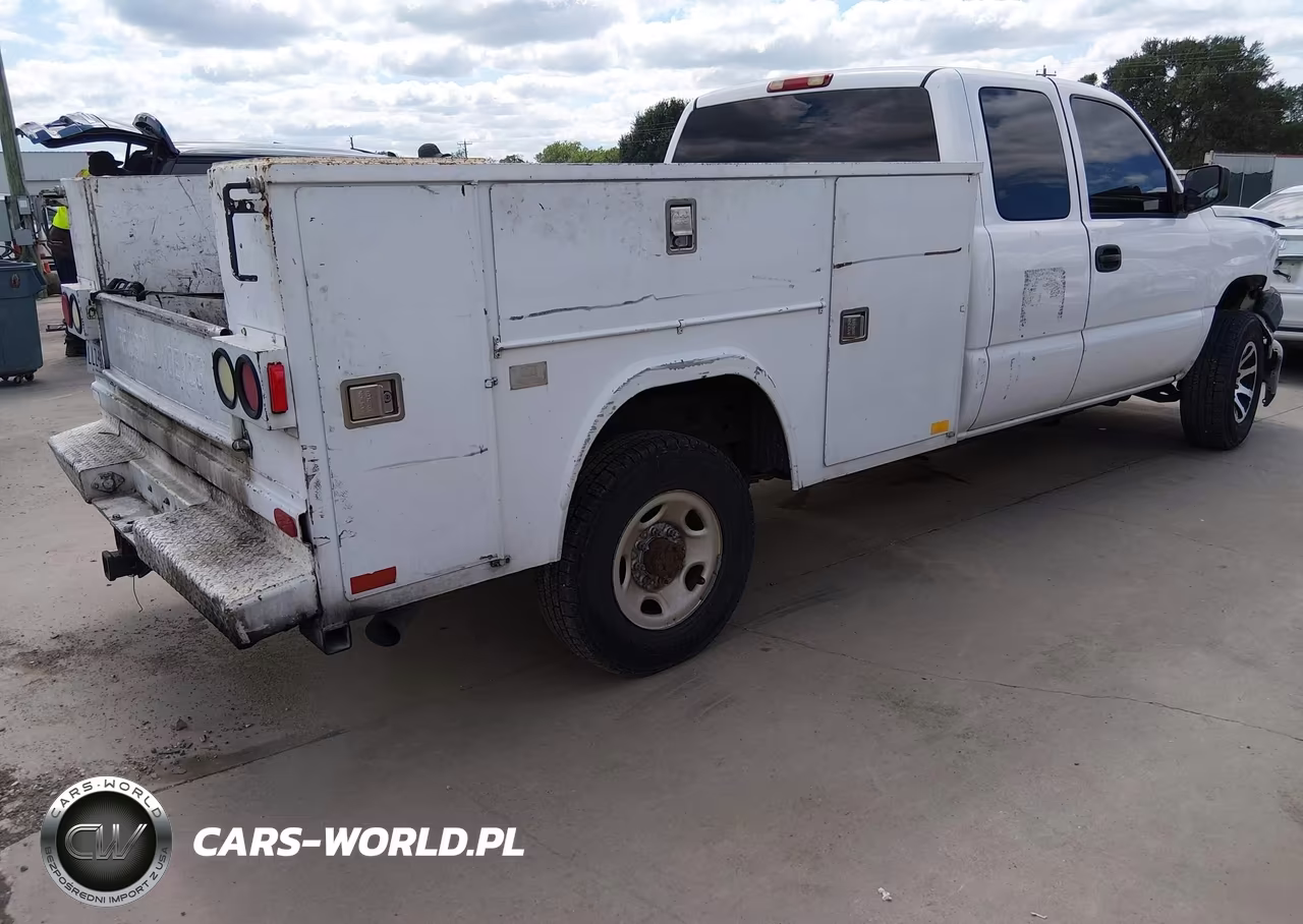 2003 Chevrolet Silverado 2500Hd VIN:1GCHC29173E352548 - 4