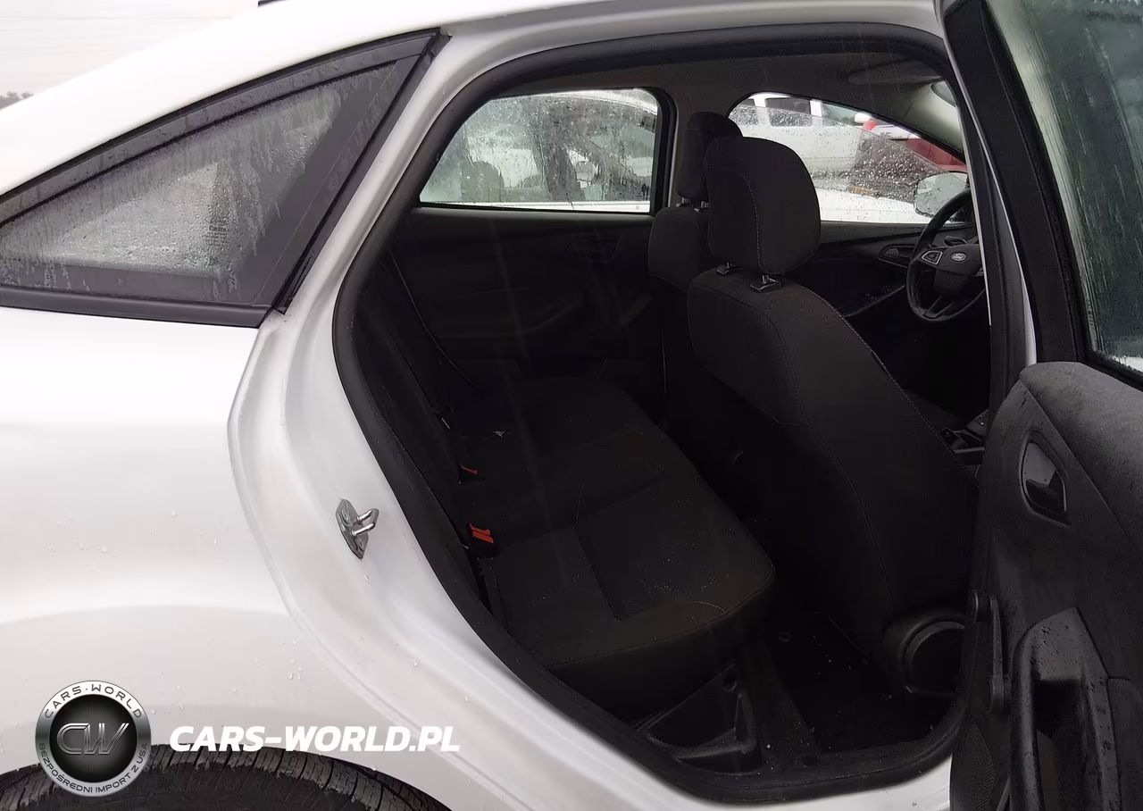 2018 Ford Focus S VIN:1FADP3E27JL230083 - 8