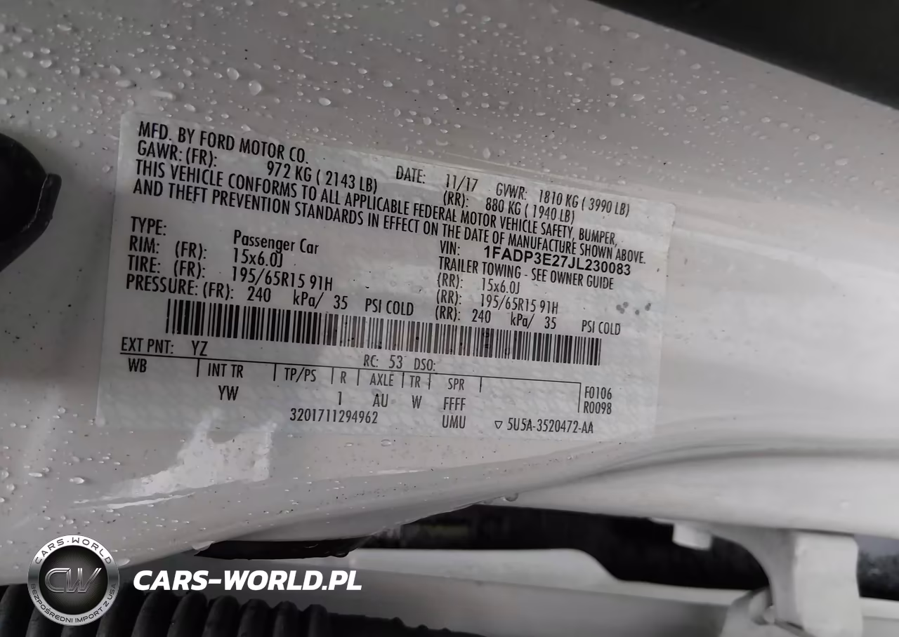 2018 Ford Focus S VIN:1FADP3E27JL230083 - 9