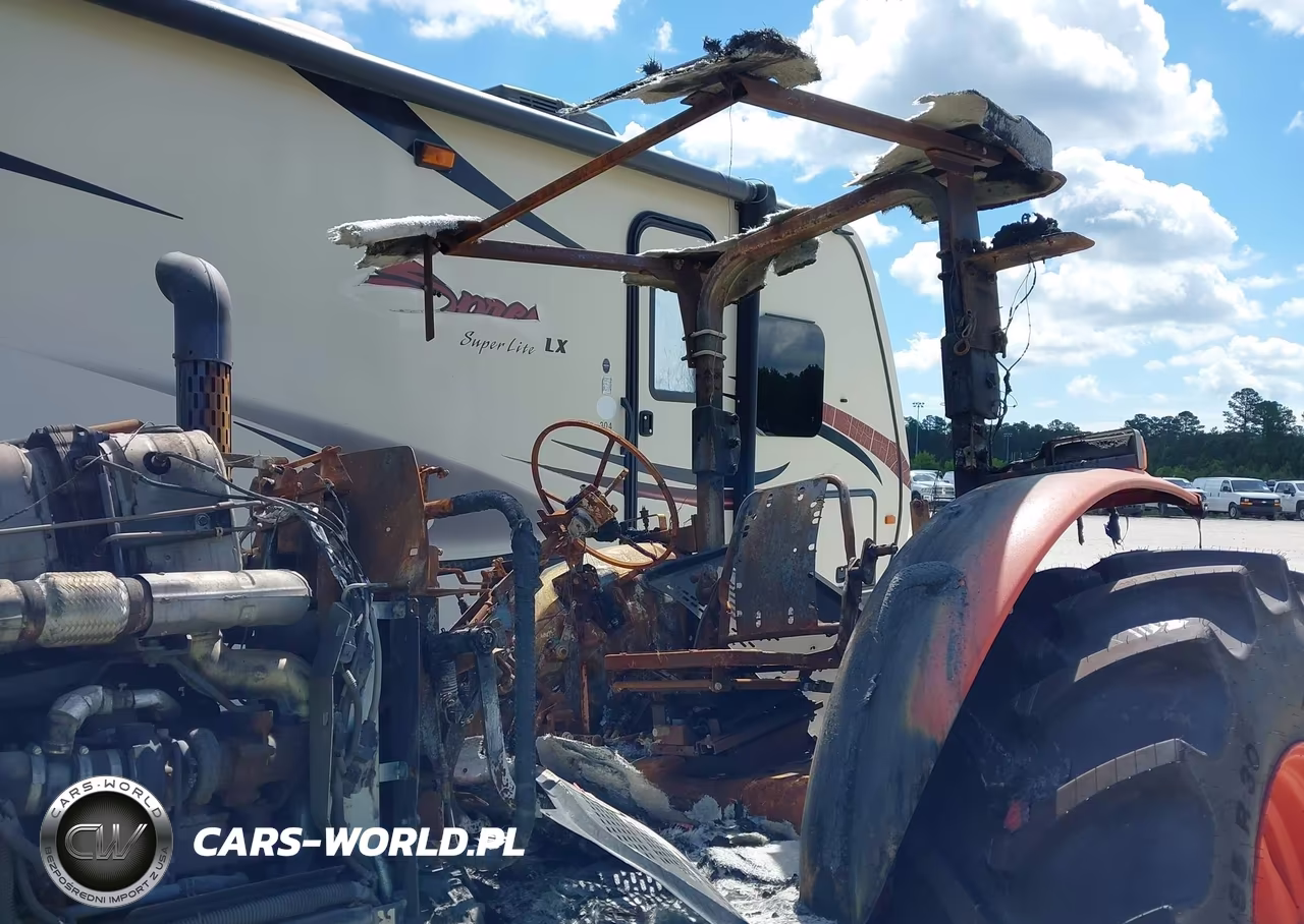 2016 Kubota Tractor VIN:10063 - 6