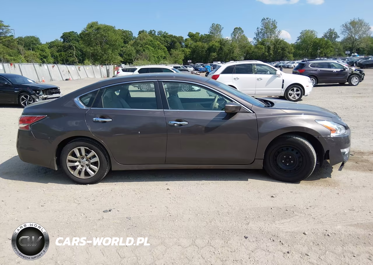 2014 Nissan Altima 2.5 S VIN:1N4AL3AP3EC165772 - 13