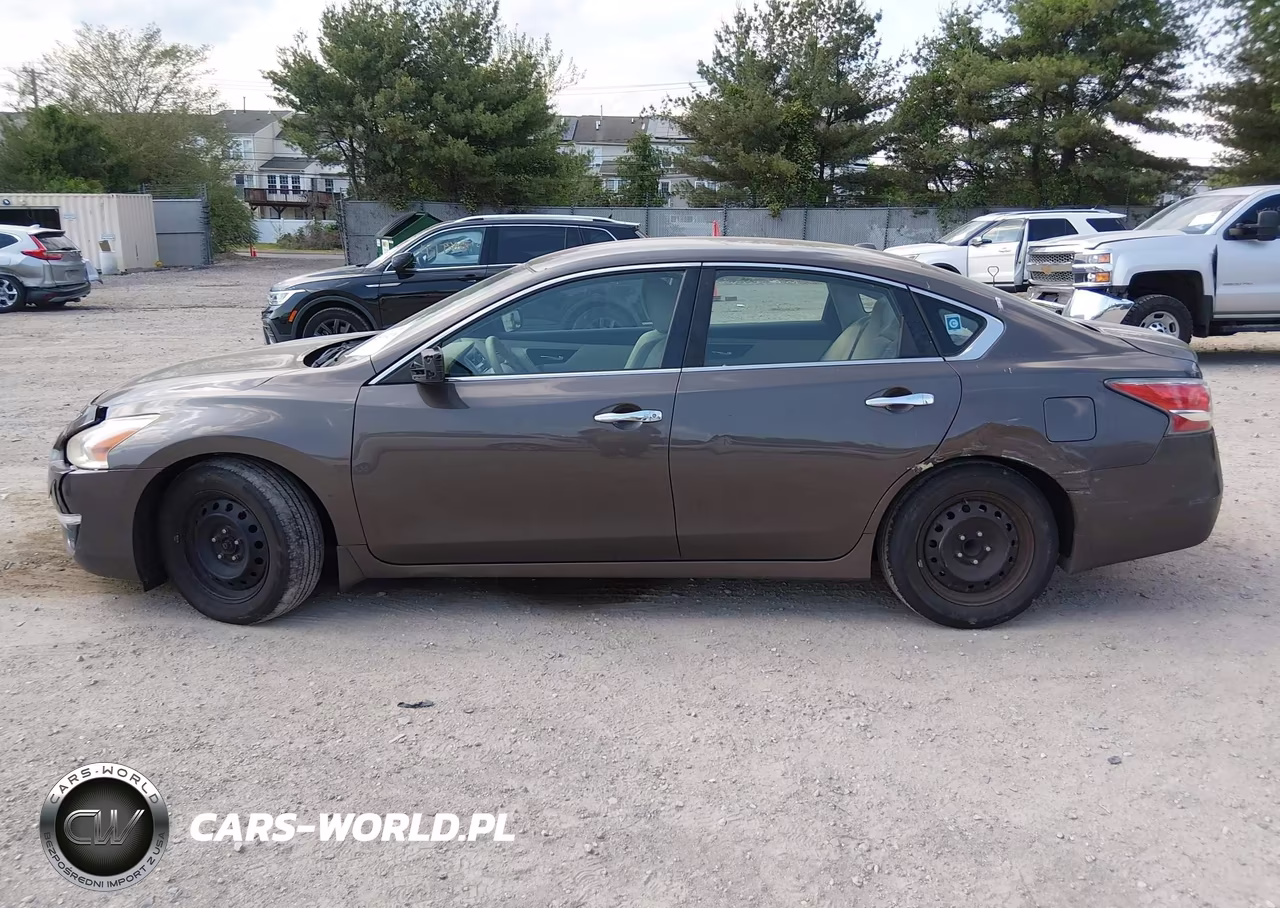 2014 Nissan Altima 2.5 S VIN:1N4AL3AP3EC165772 - 14
