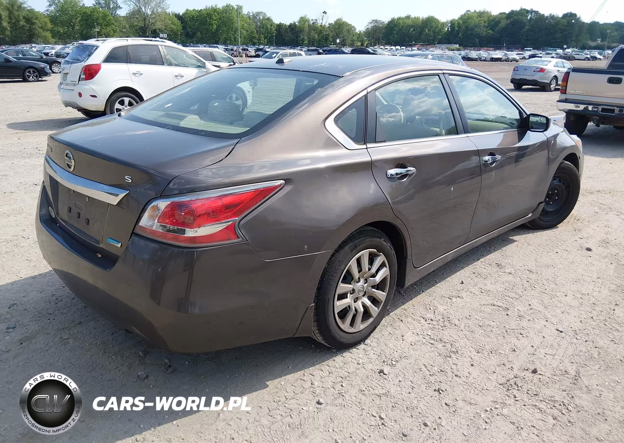 2014 Nissan Altima 2.5 S VIN:1N4AL3AP3EC165772 - 4