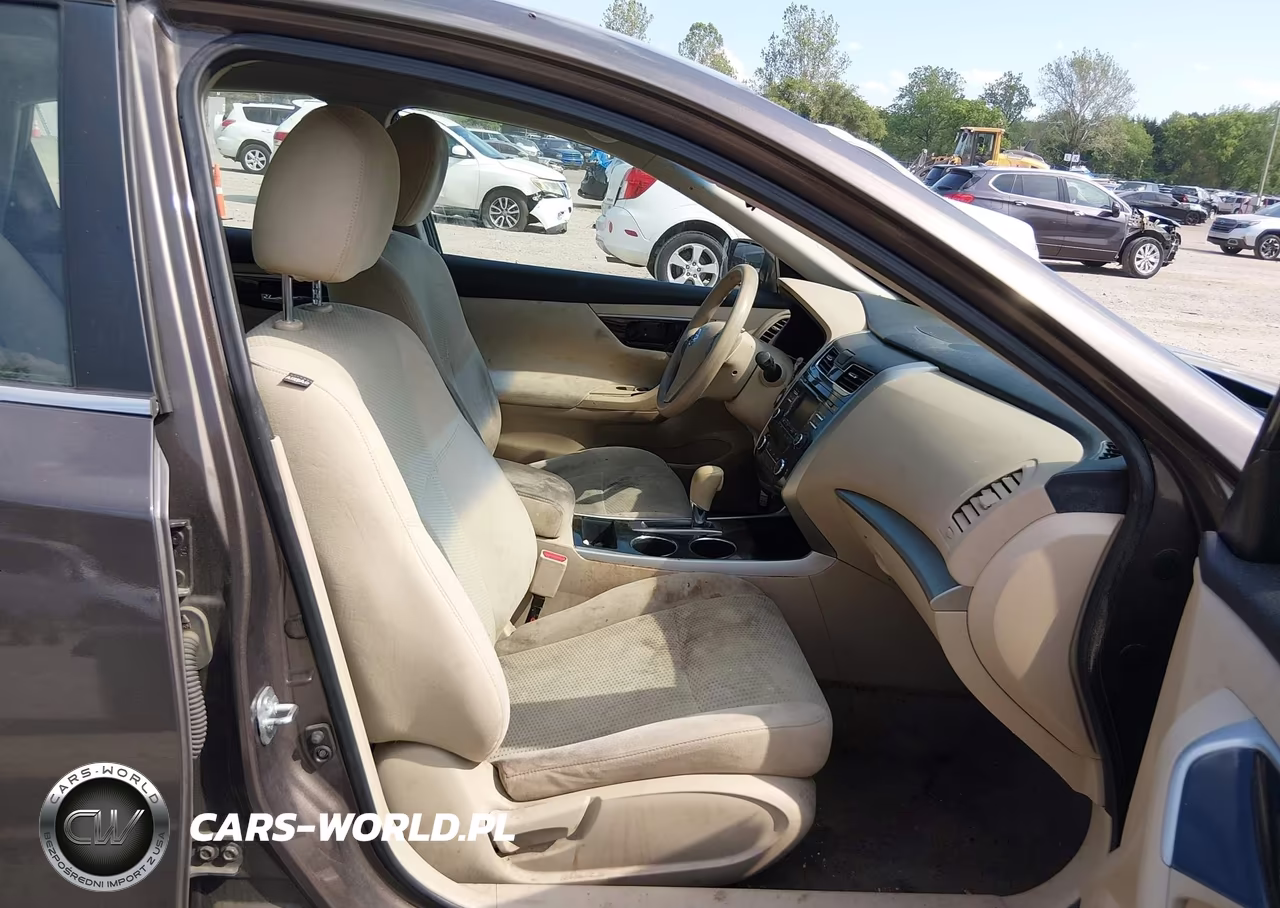 2014 Nissan Altima 2.5 S VIN:1N4AL3AP3EC165772 - 5
