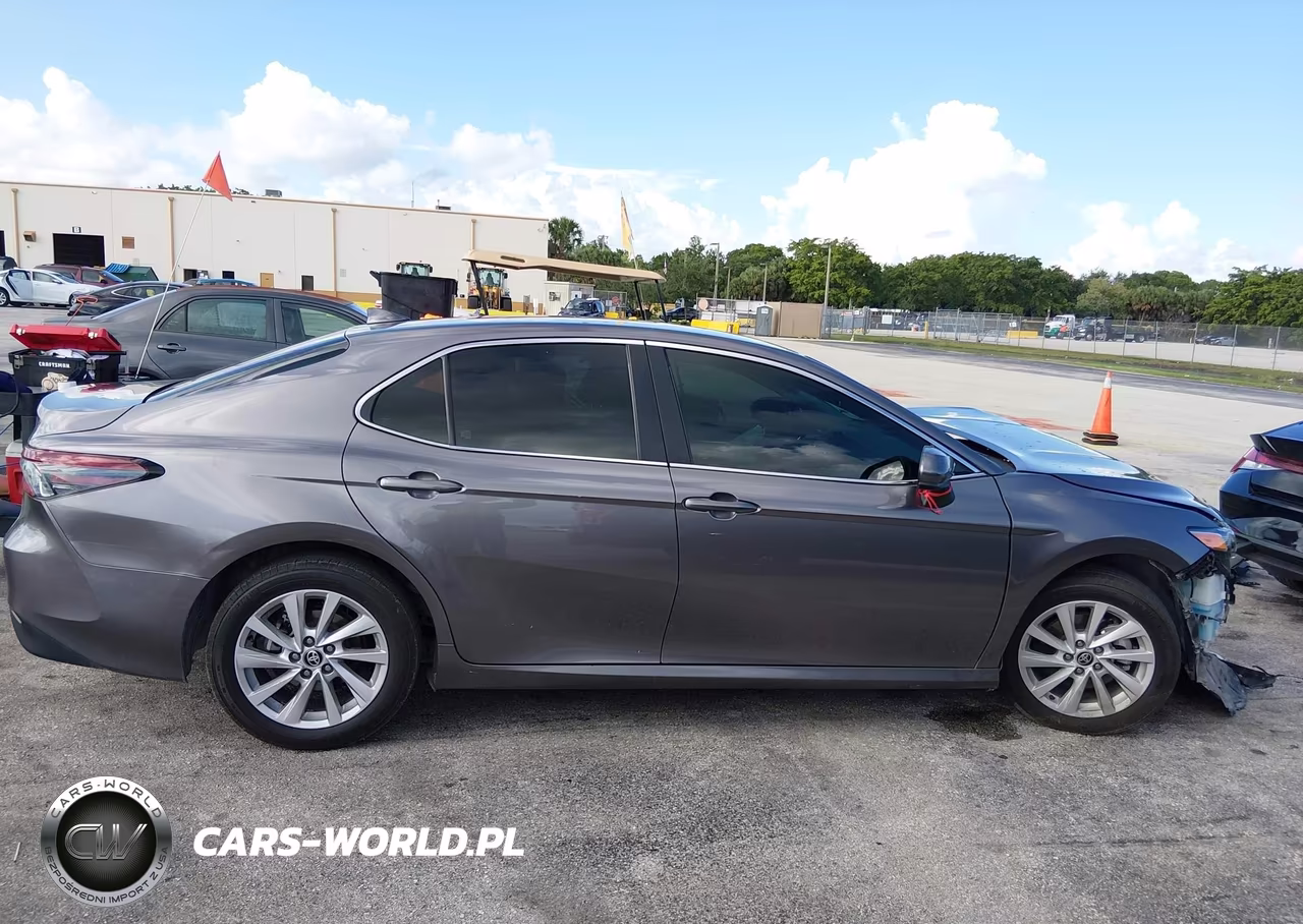 2024 Toyota Camry Le VIN:4T1C11BK2RU126697 - 14