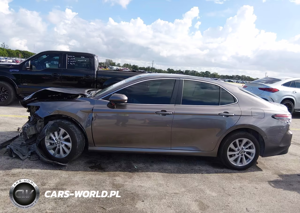 2024 Toyota Camry Le VIN:4T1C11BK2RU126697 - 15