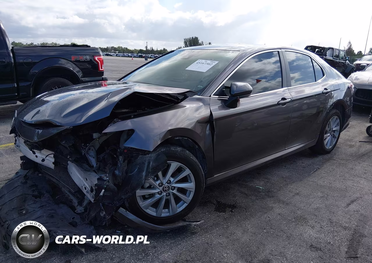 2024 Toyota Camry Le VIN:4T1C11BK2RU126697 - 2