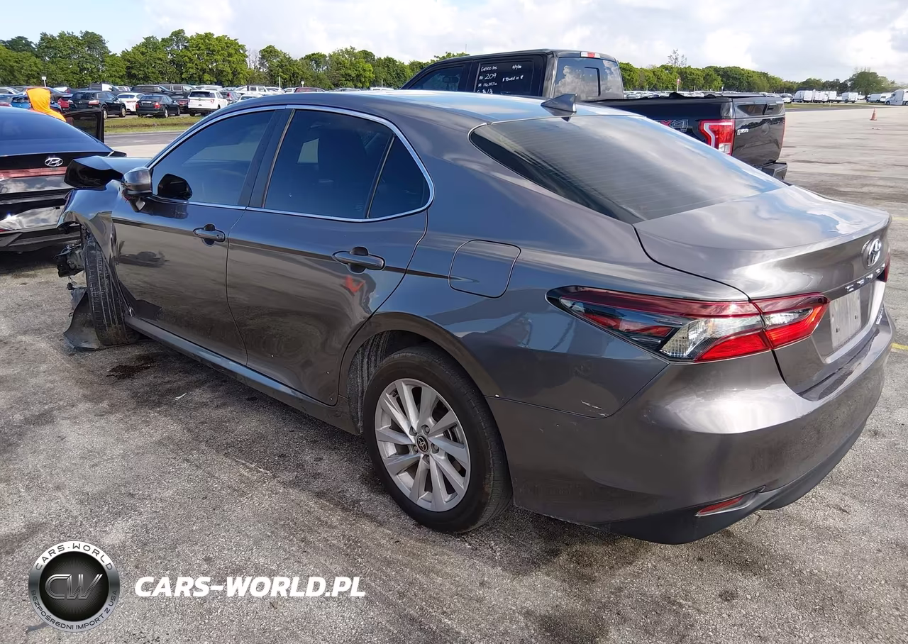 2024 Toyota Camry Le VIN:4T1C11BK2RU126697 - 3