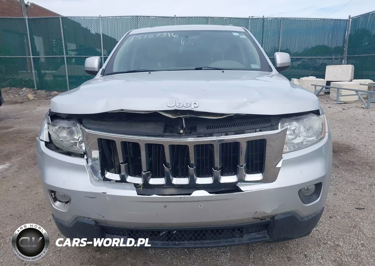2011 Jeep Grand Cherokee Laredo VIN:1J4RR4GG1BC609522 - 12
