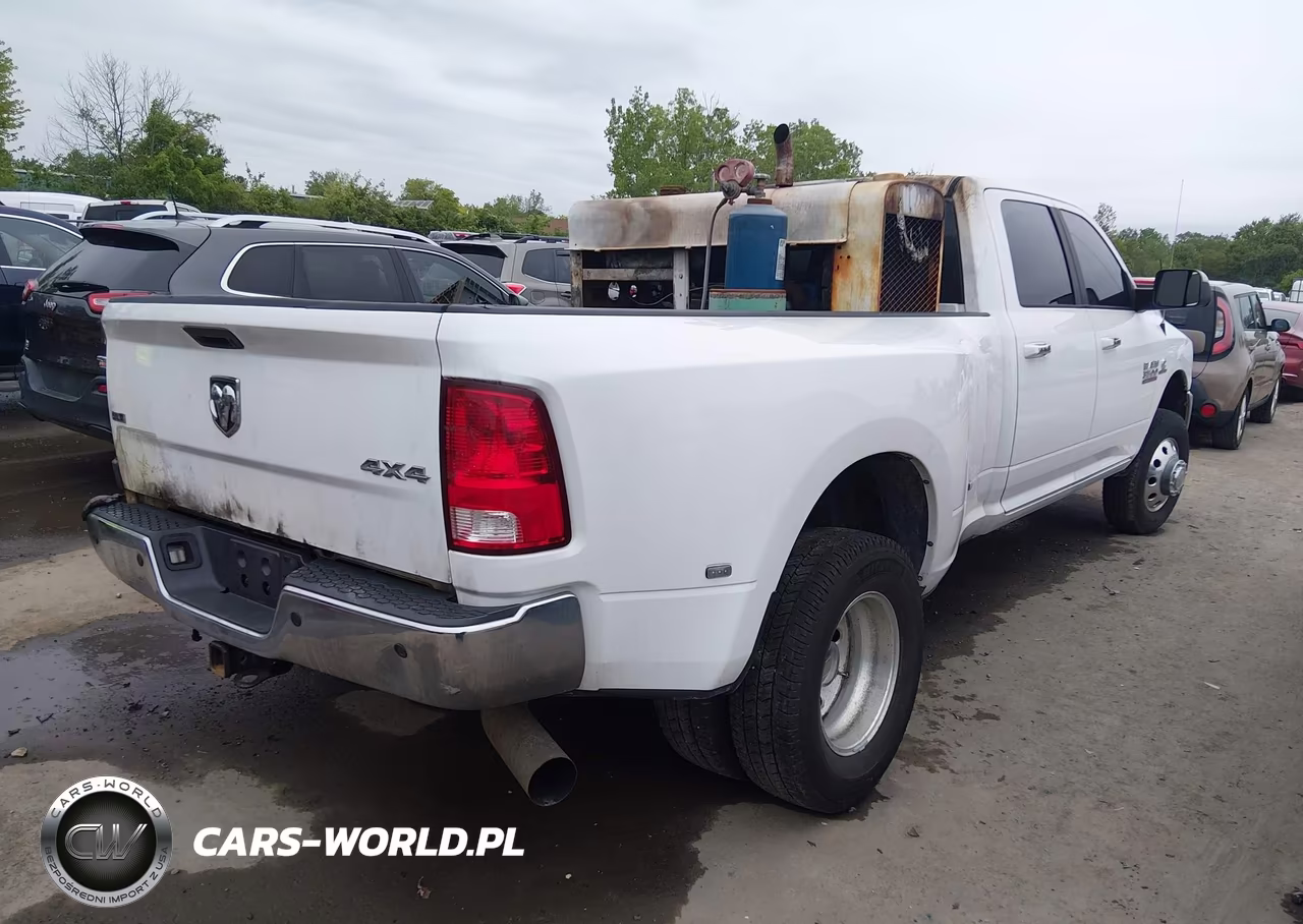 2018 Ram 3500 Slt 4X4 8' Box VIN:3C63RRHL2JG423012 - 3