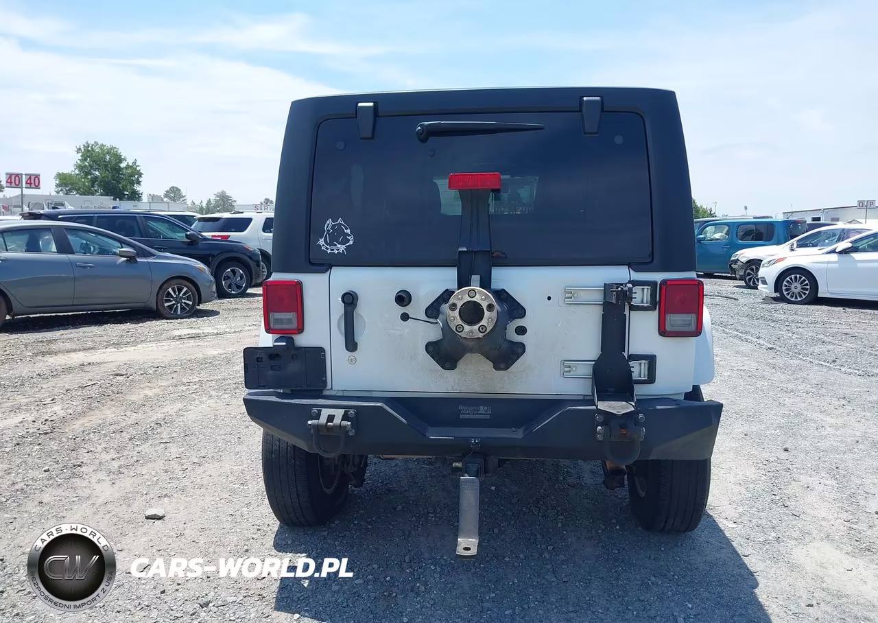 2014 Jeep Wrangler Unlimited Sport VIN:1C4BJWDG5EL113027 - 16