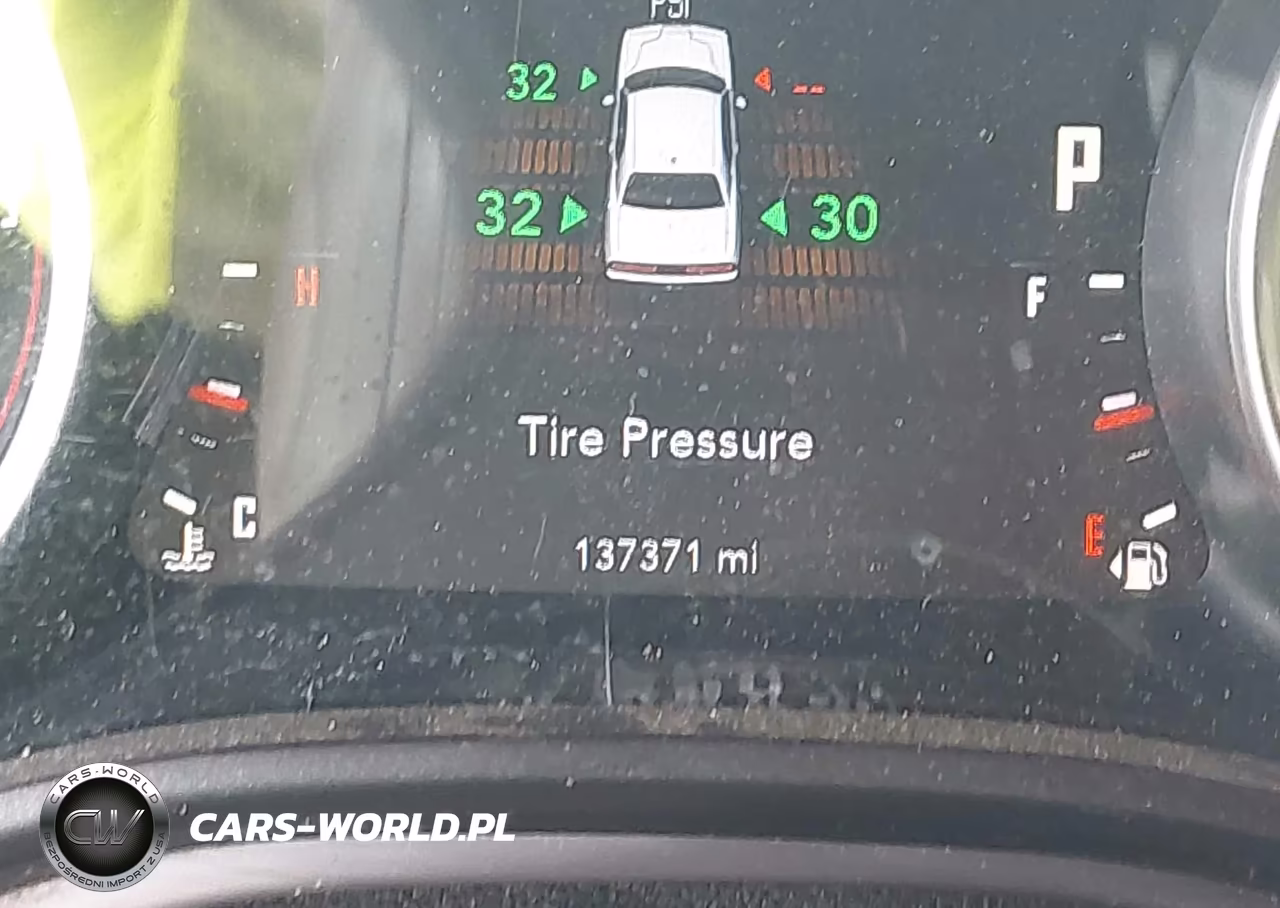 2015 Dodge Challenger Sxt VIN:2C3CDZAGXFH810911 - 16