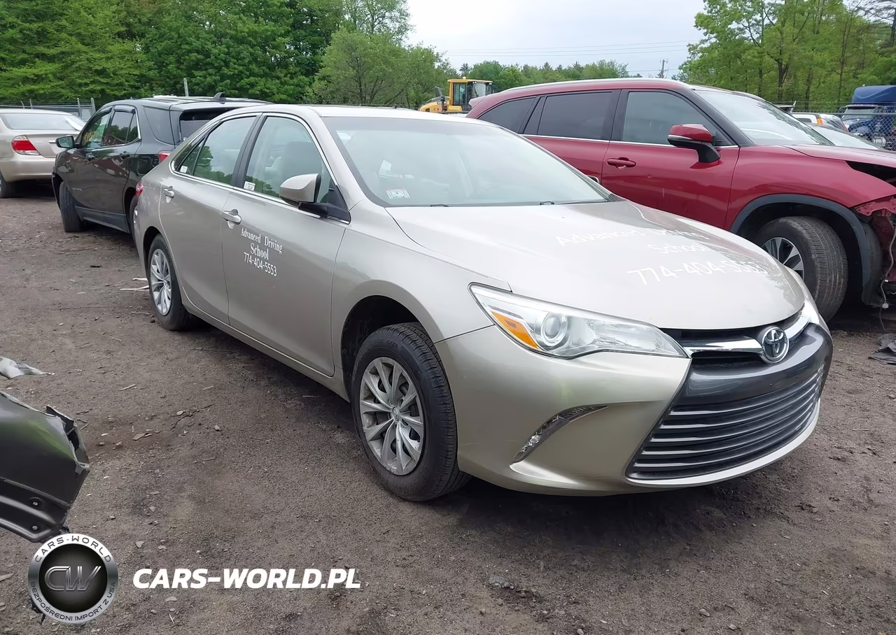 2017 Toyota Camry Le – zdjęcie 1 z 16