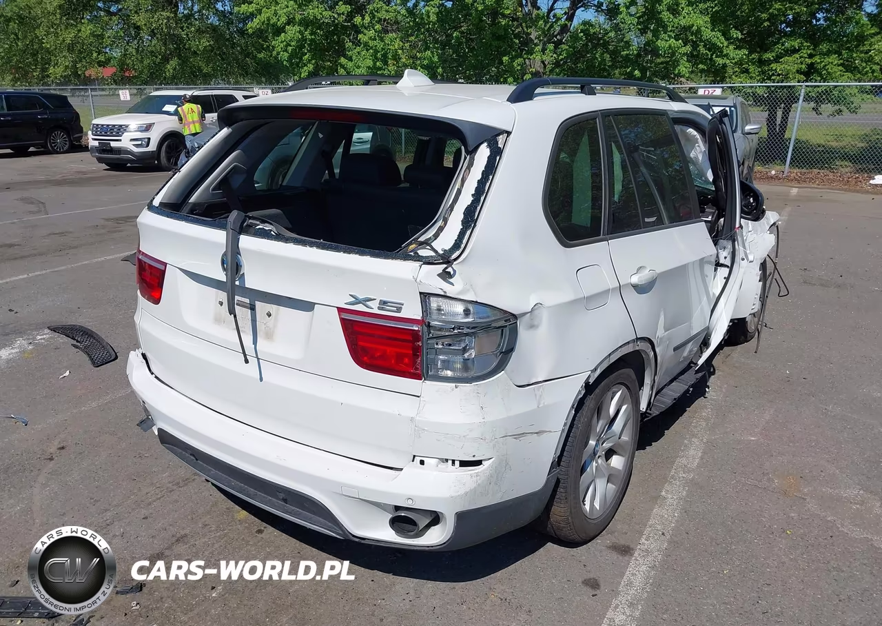 2011 BMW X5 VIN:5UXZV4C53BL406457 - 4