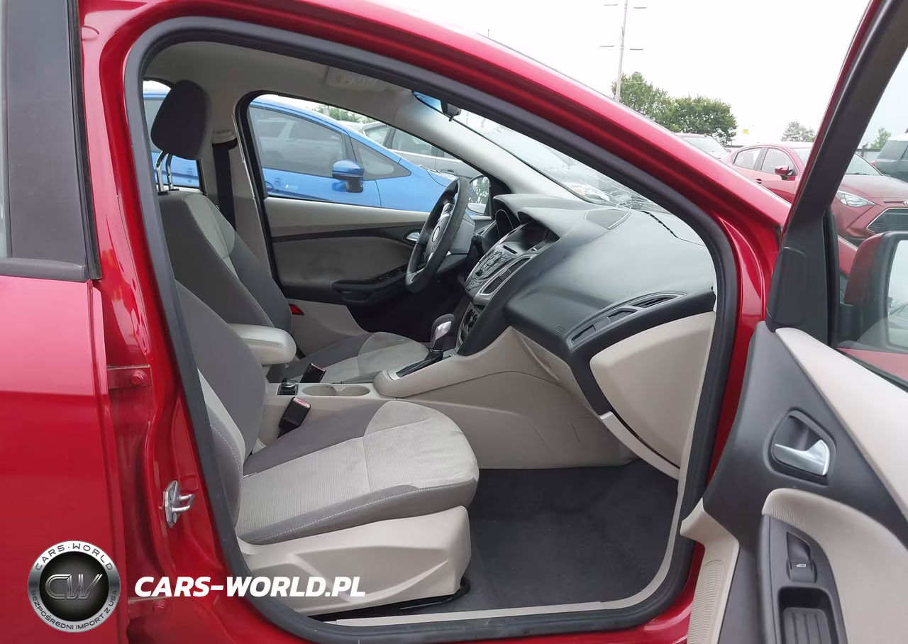 2012 Ford Focus Se VIN:1FAHP3K27CL104993 - 5