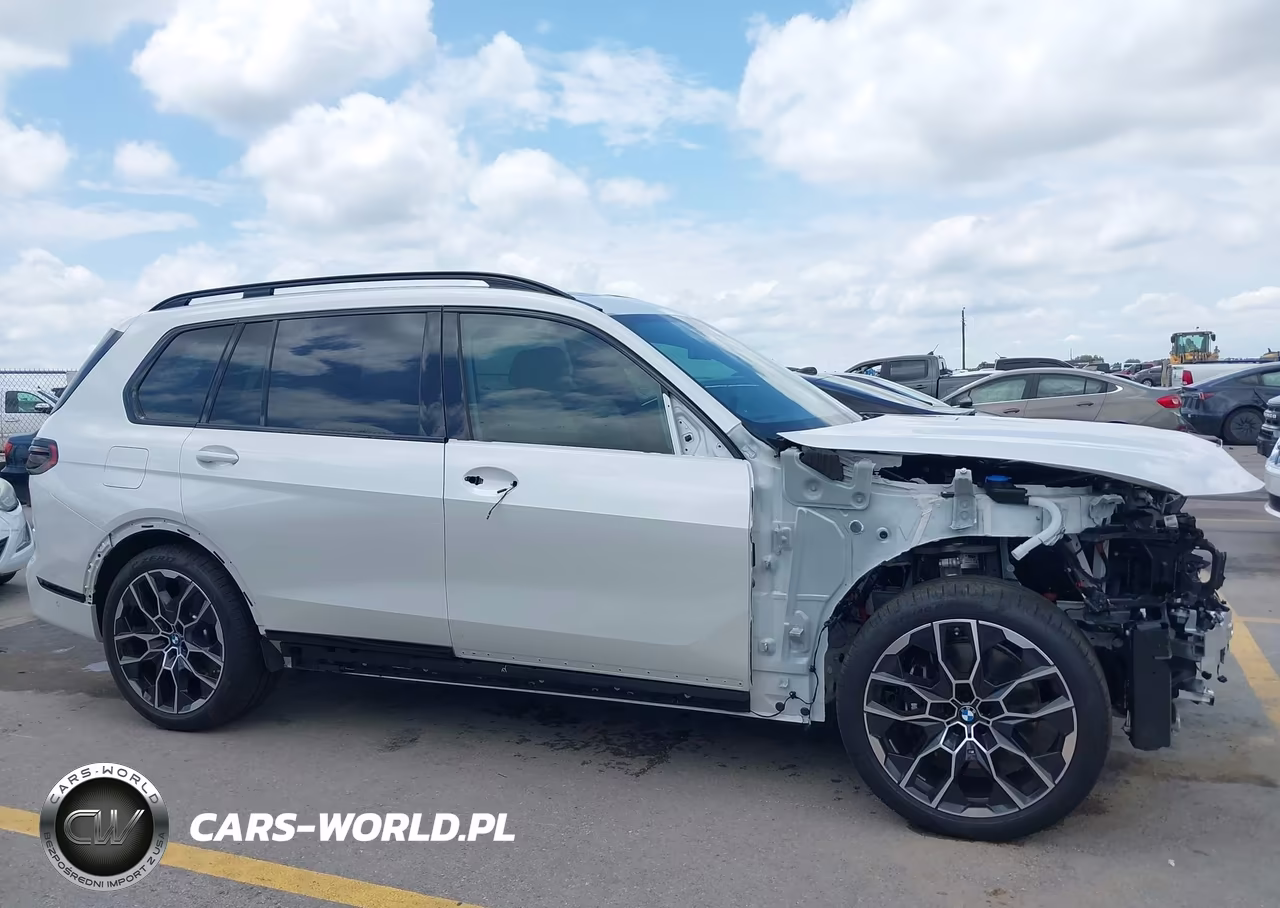2026 BMW X7 xDrive40I VIN:5UX23EM02T9356794 - 14