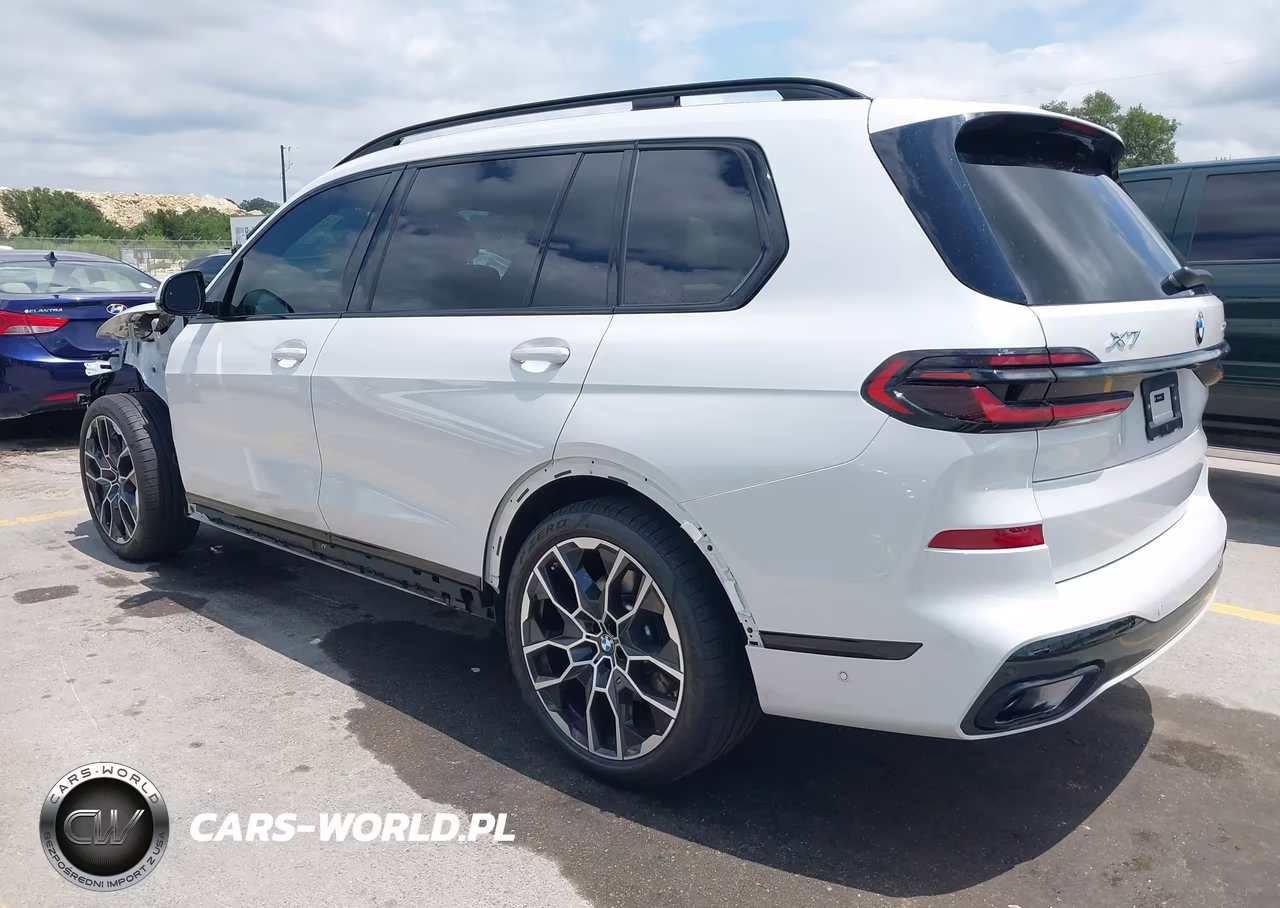 2026 BMW X7 xDrive40I VIN:5UX23EM02T9356794 - 3