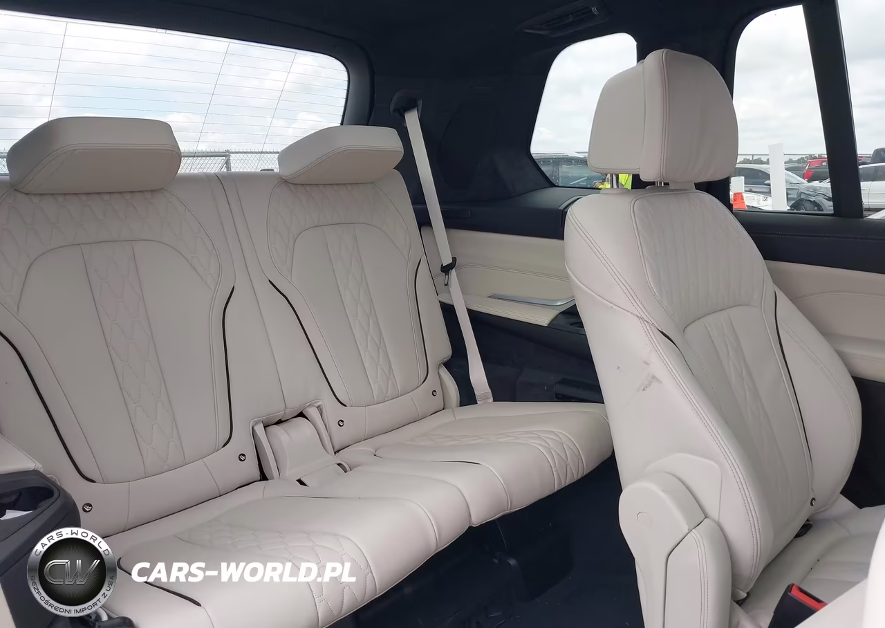 2026 BMW X7 xDrive40I VIN:5UX23EM02T9356794 - 8