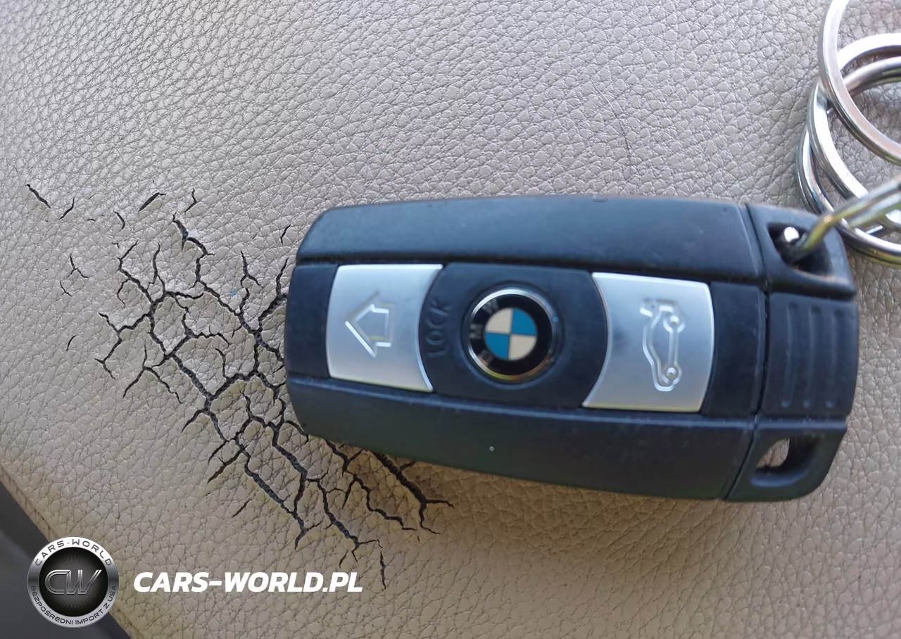 2008 BMW 328I VIN:WBAVA37518NL51713 - 11