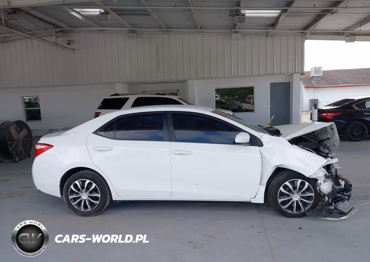 2019 Toyota Corolla Le VIN:2T1BURHEXKC183658 - 14