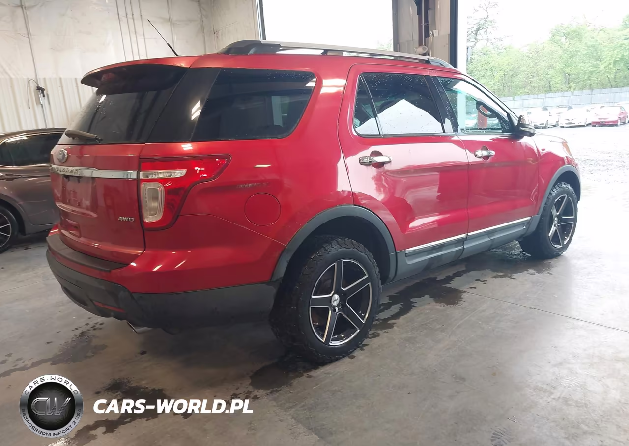 2011 Ford Explorer Xlt VIN:1FMHK8D83BGA40820 - 4