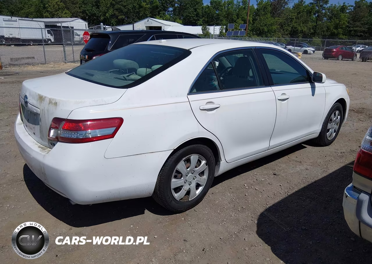 2010 Toyota Camry Le VIN:4T1BF3EK1AU574888 - 4