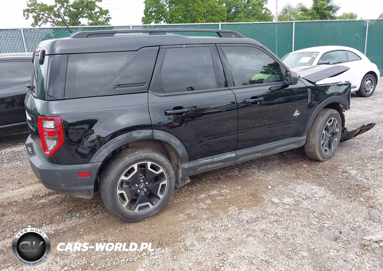2021 Ford Bronco Sport Outer Banks VIN:3FMCR9C67MRB40605 - 4