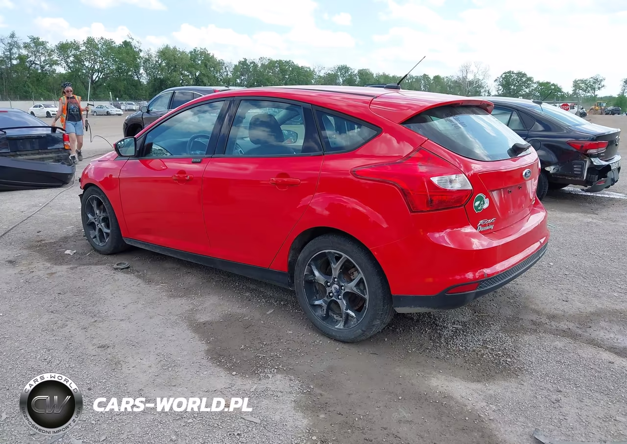 2014 Ford Focus Se VIN:1FADP3K28EL269694 - 3