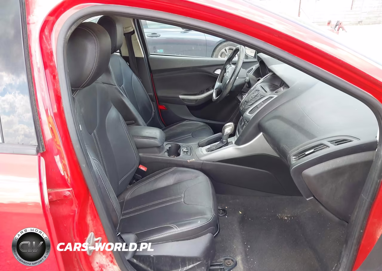 2014 Ford Focus Se VIN:1FADP3K28EL269694 - 5