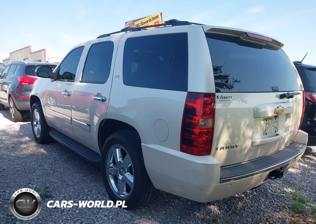 2013 Chevrolet Tahoe Ltz VIN:1GNSCCE02DR358476 - 3