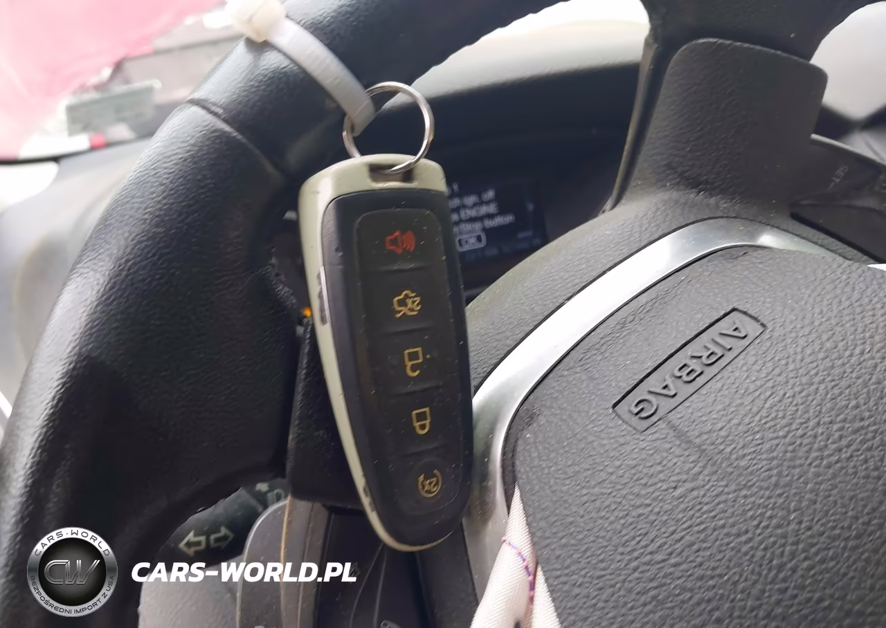 2013 Ford Focus Titanium VIN:1FADP3N27DL260530 - 11