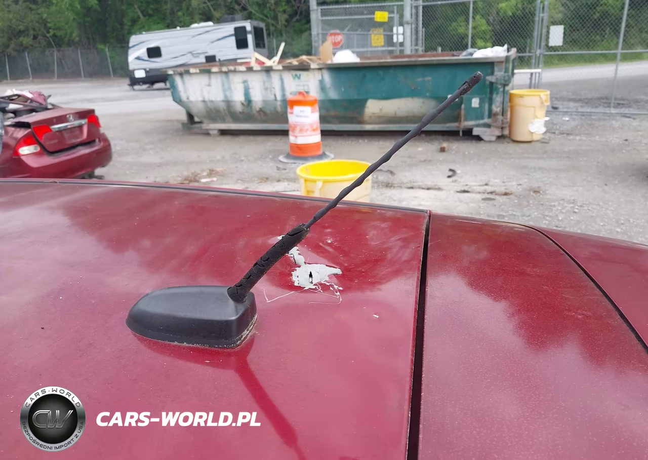 2013 Ford Focus Titanium VIN:1FADP3N27DL260530 - 13