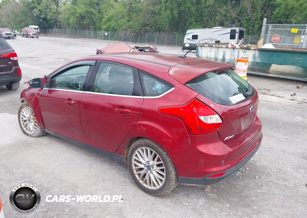 2013 Ford Focus Titanium VIN:1FADP3N27DL260530 - 3