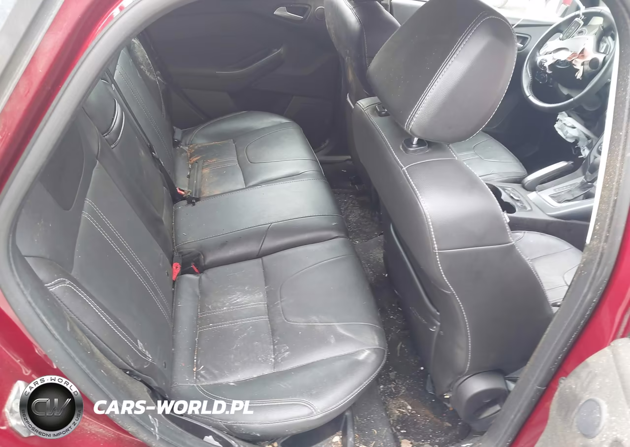 2013 Ford Focus Titanium VIN:1FADP3N27DL260530 - 8