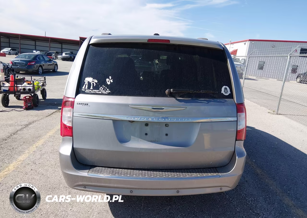 2015 Chrysler Town & Country Touring-L VIN:2C4RC1CG6FR602770 - 16