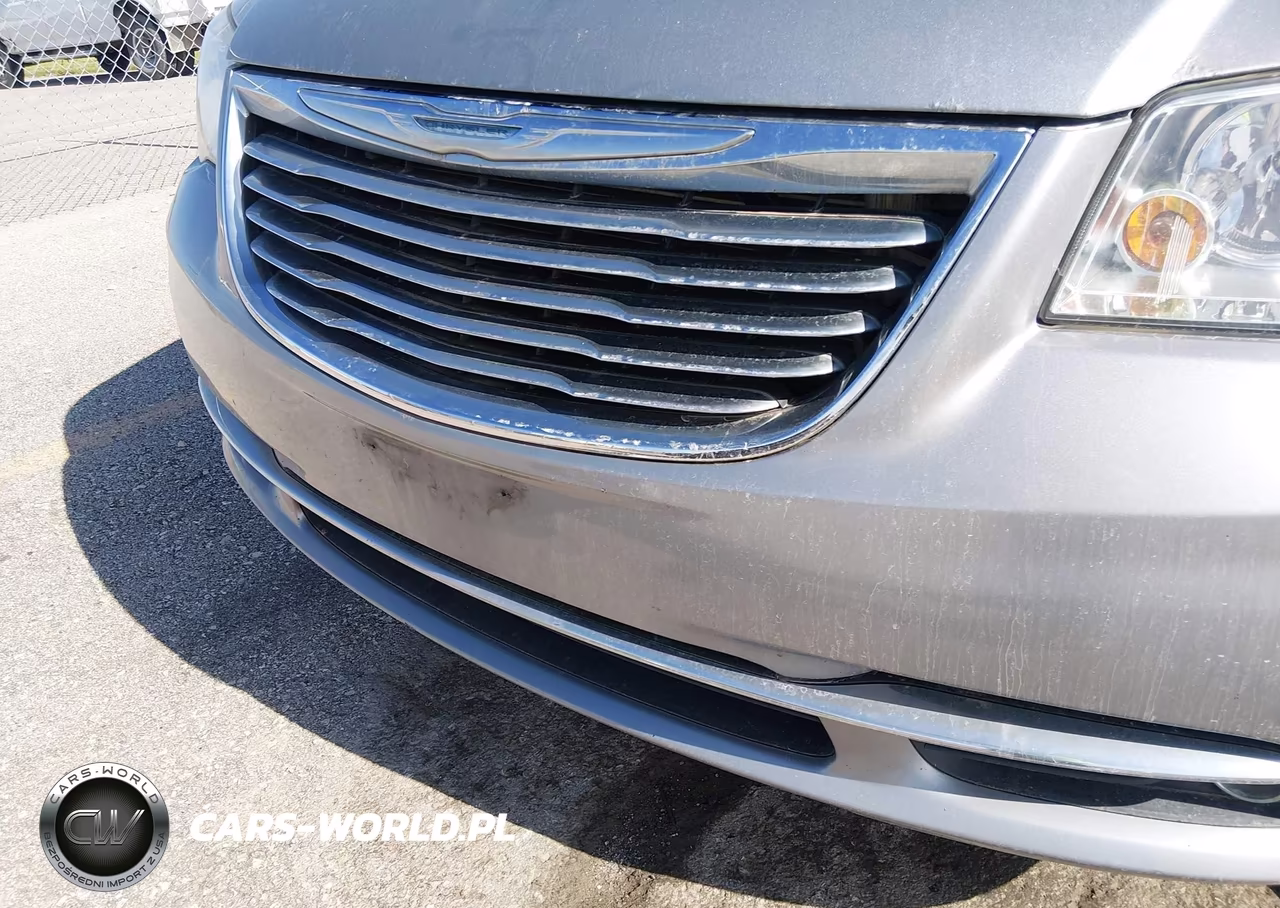 2015 Chrysler Town & Country Touring-L VIN:2C4RC1CG6FR602770 - 6