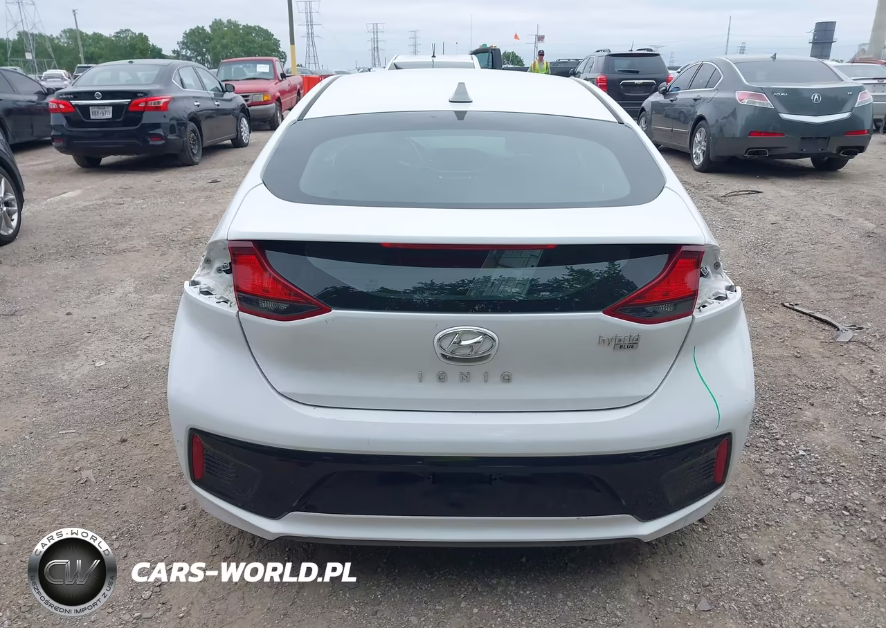 2018 Hyundai Ioniq Hybrid Blue VIN:KMHC65LC4JU099569 - 17